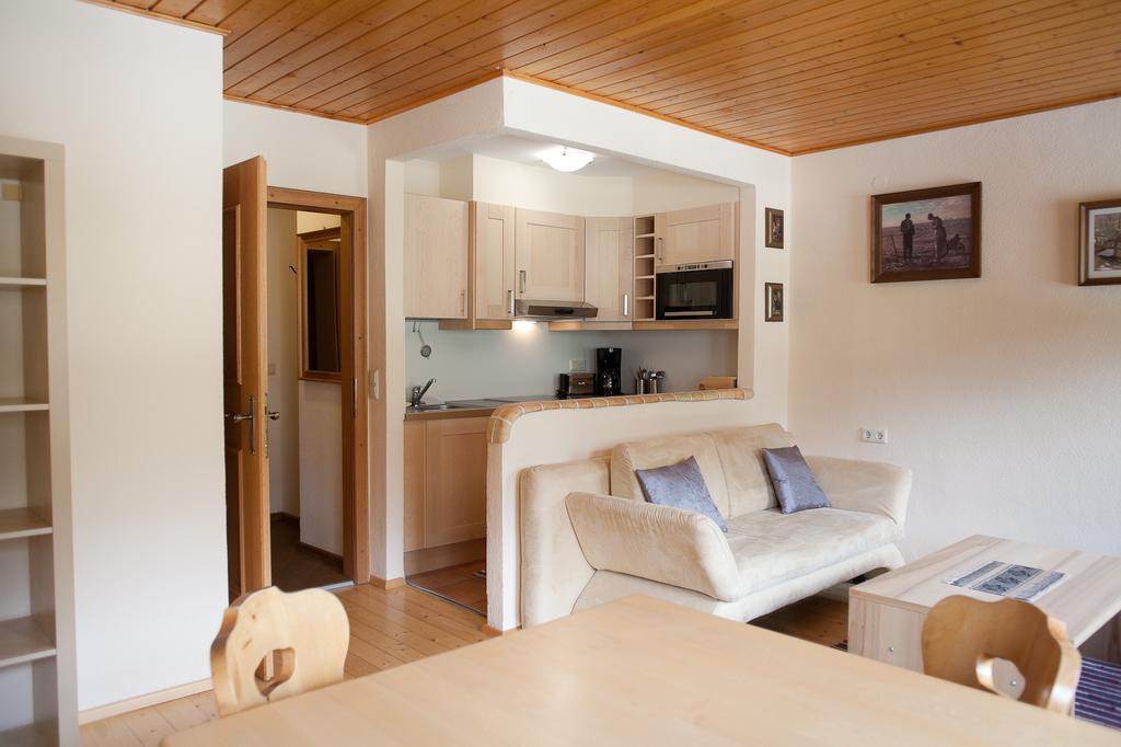 Ferienwohnungen Kulmwirt Ramsau am Dachstein Kamer foto
